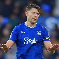 英超历史首人！埃弗顿后卫塔科夫斯基已64次染黄但却从未被罚下